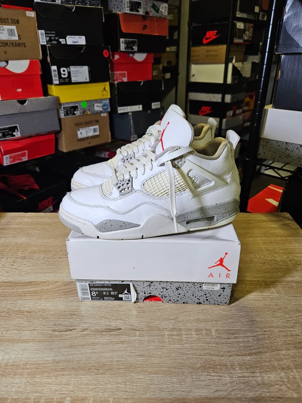 Air Jordan 4 Retro Mid White Oreo